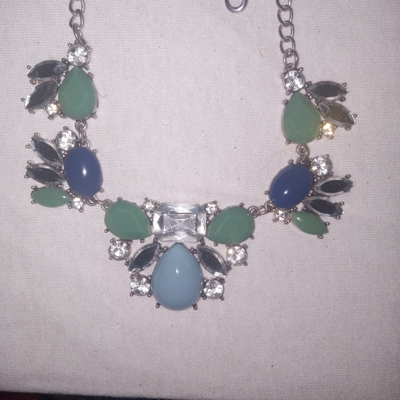 Cute, etc! Statement  Necklace GREEN AND SILVER tone 3 tone Cabochons Petty - Picture 6 of 10